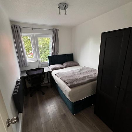 Modern 2 Bed Apartment & Free Parking Кентербері Екстер'єр фото